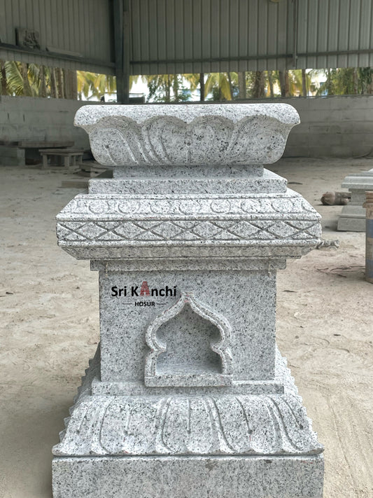 Tulasi maadam